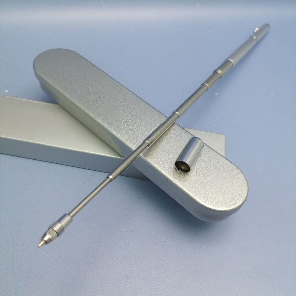 Ручка - указка лазерная, радиус 200 м., красный луч / футляр для хранения